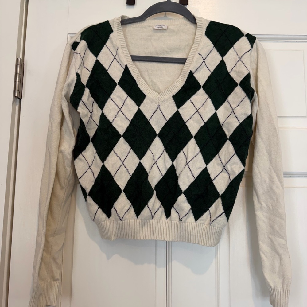 Brandy Melville Cream & Dark Green Argyle V-Neck Sweater
